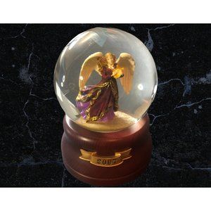 2007 Musical Angel Snow Globe